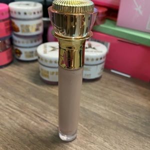 Jeffree Star  gloss